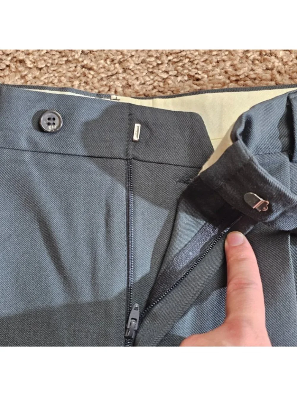 READ Vtg Givenchy Monsieur Pleated Dress Pants Mens 35R Gray 31" Inseam Cuffed - Picture 4 of 13